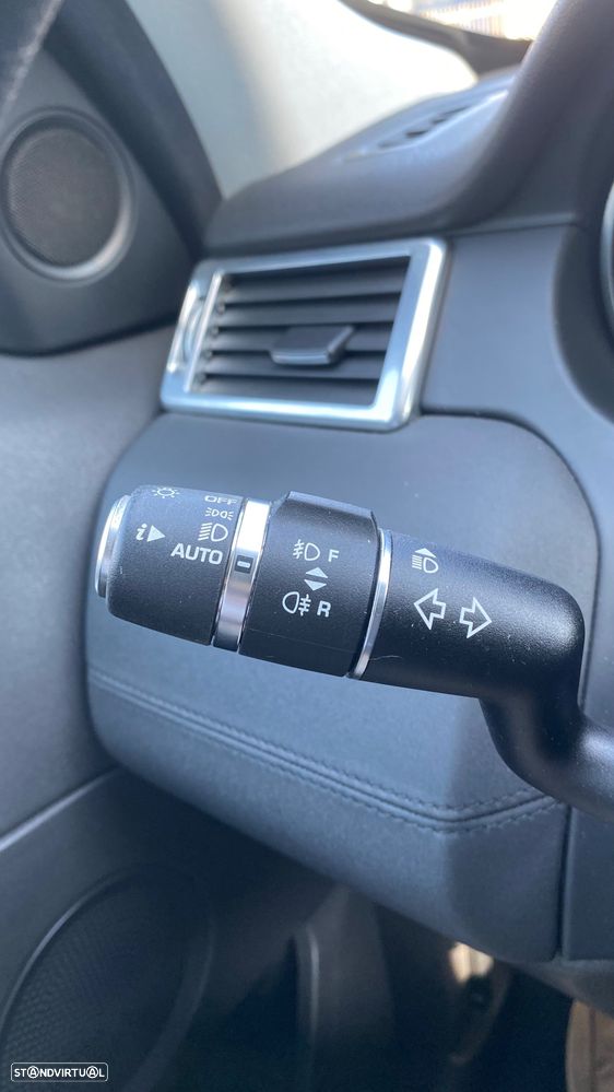 Land Rover Discovery Sport 2.0 TD4 SE - 33