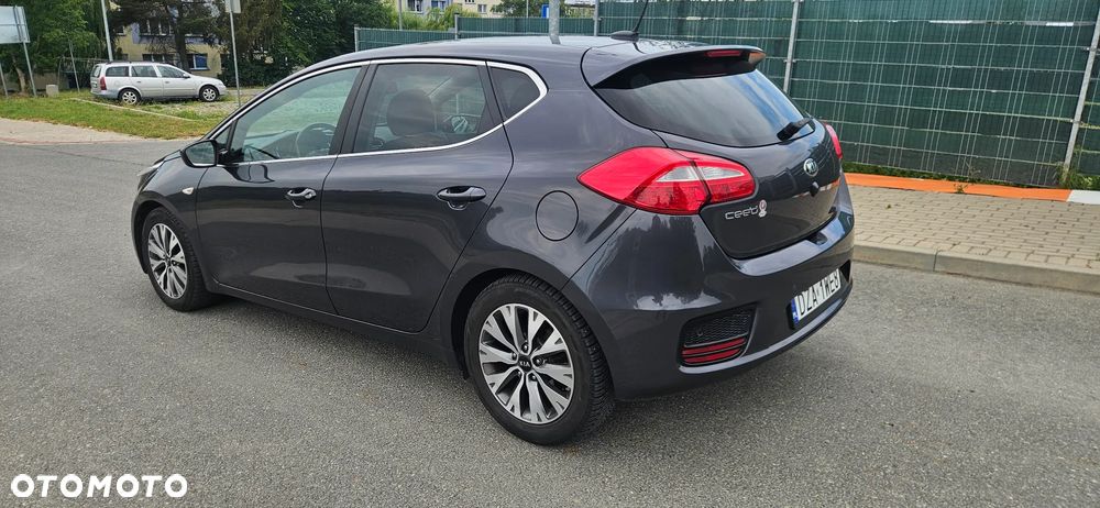 Kia Ceed 1.6 CRDi 136 ISG UEFA EURO 2016 - 3