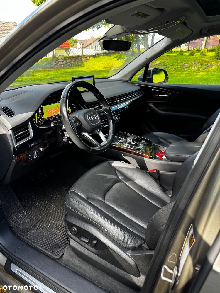 Audi Q7 - 6