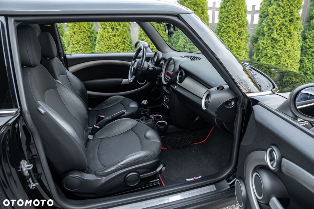 MINI Cooper S Standard - 30