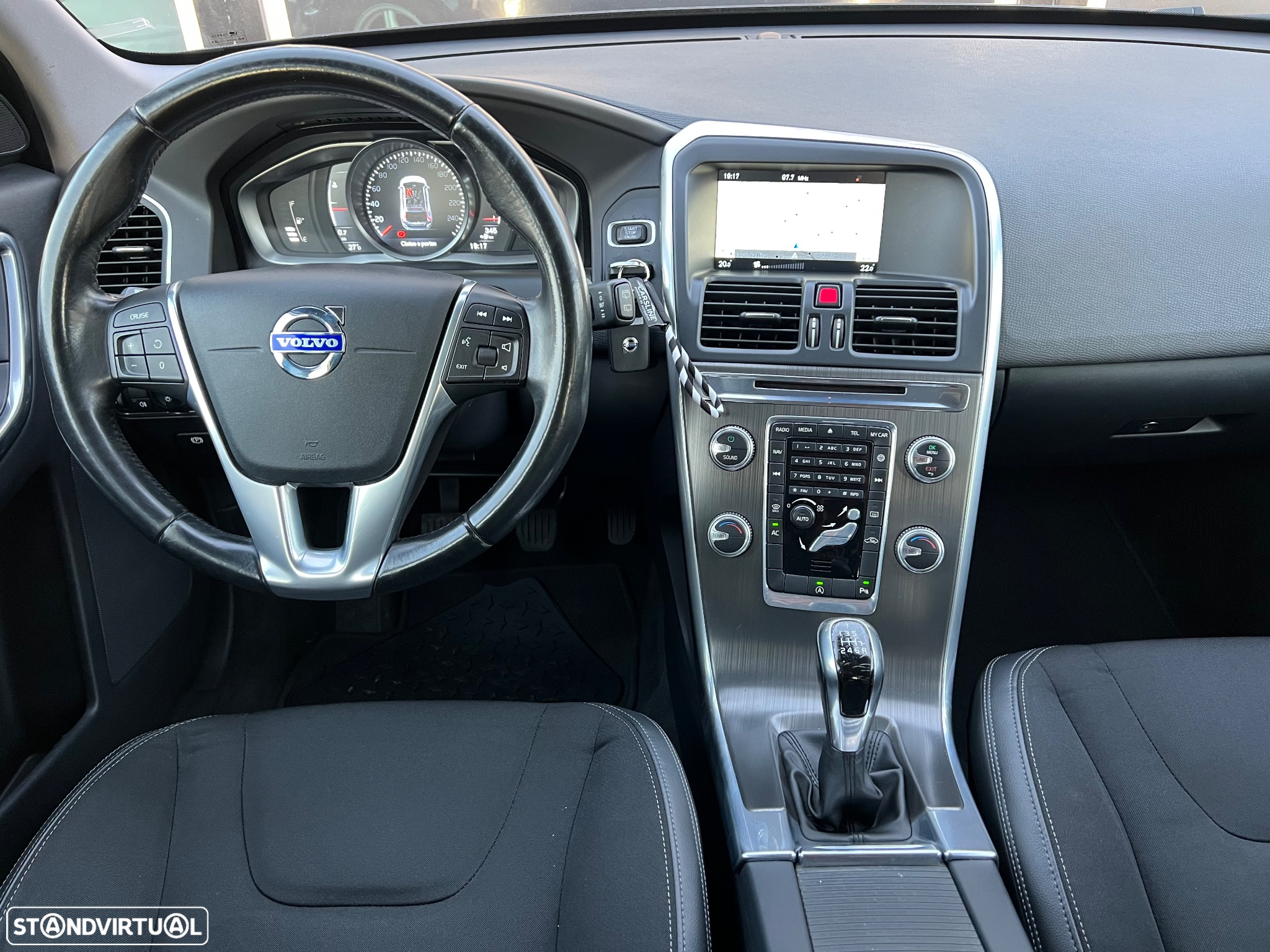 Volvo XC 60 2.0 D4 Momentum - 12