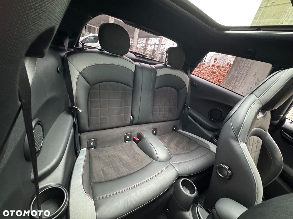 MINI John Cooper Works - 10