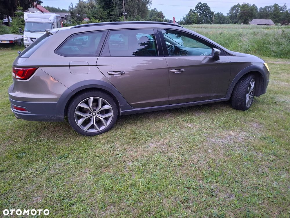 Seat Leon 1.8 TSI Xcellence S&S DSG - 8