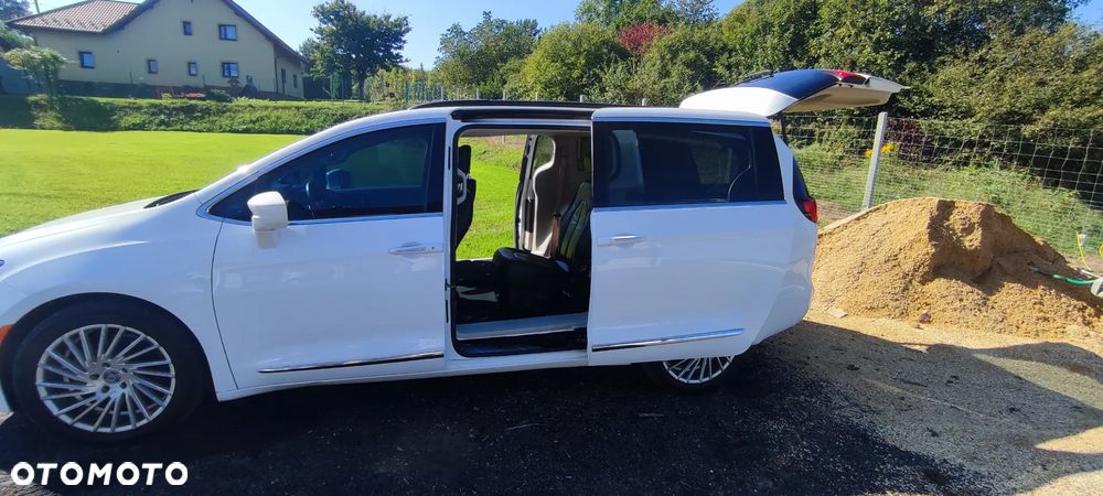 Chrysler Pacifica - 9