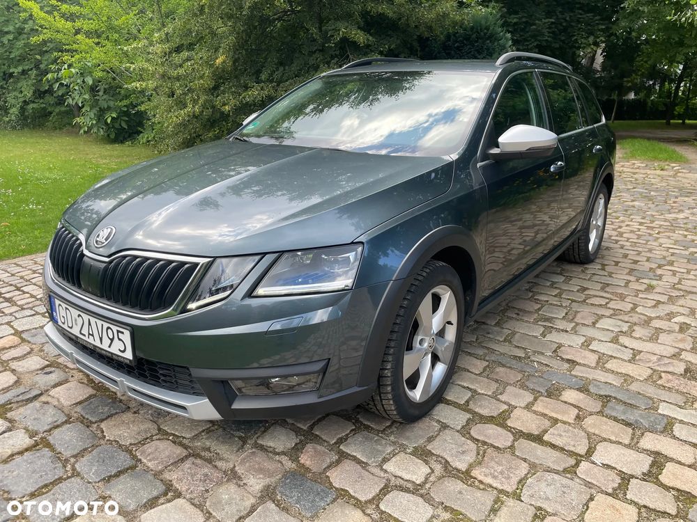 Skoda Octavia Scout 2.0 TDI 4x4 DSG - 12