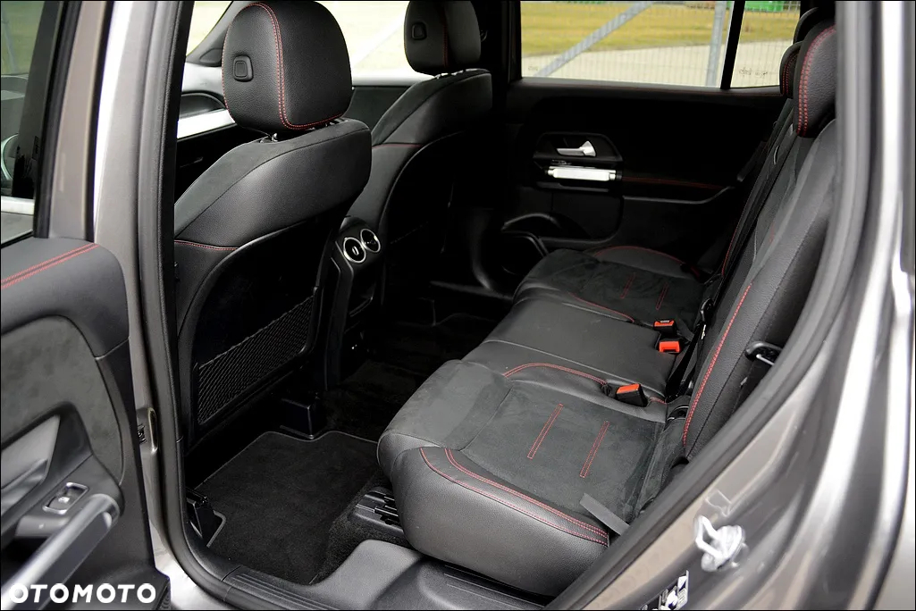 Mercedes-Benz GLB 220 d 8G-DCT AMG Line - 22