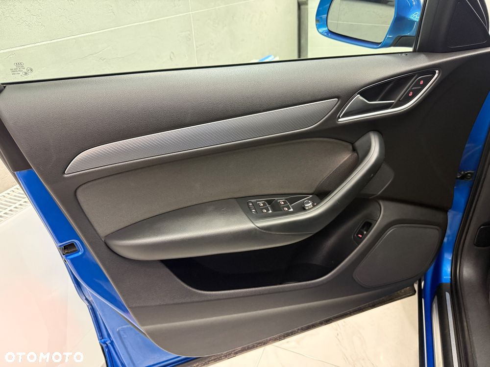 Audi Q3 2.0 TDI Design - 12