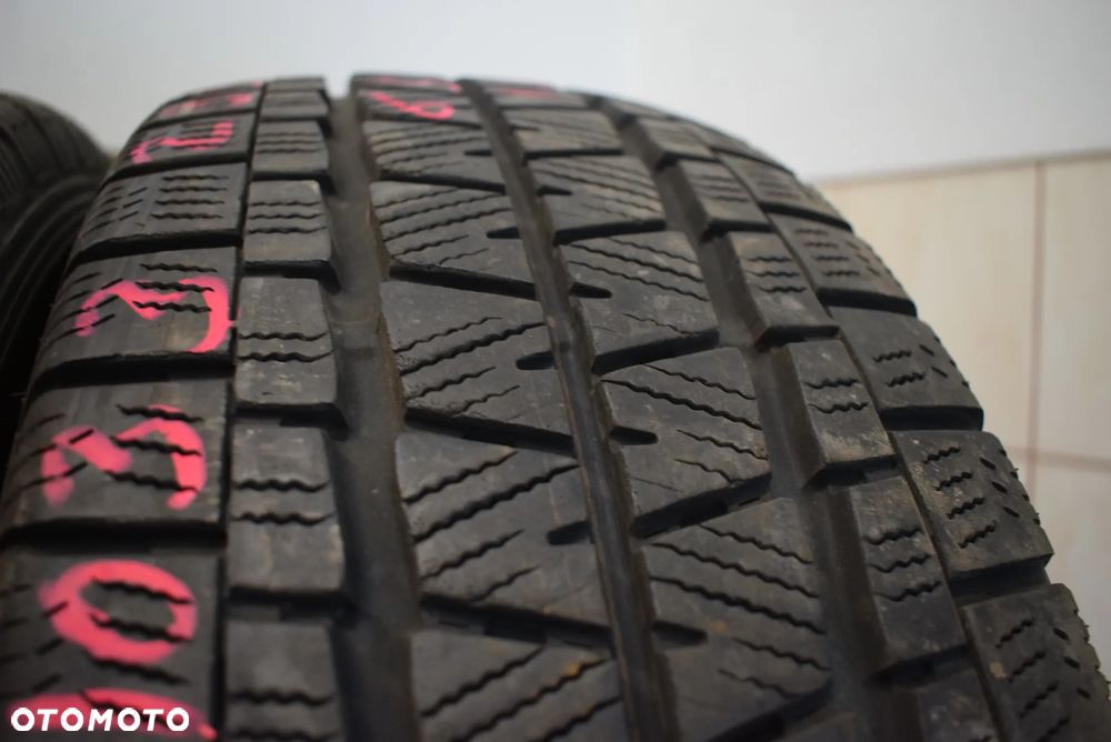 R16C 235/65 Falken EuroWinter Van01 - 3