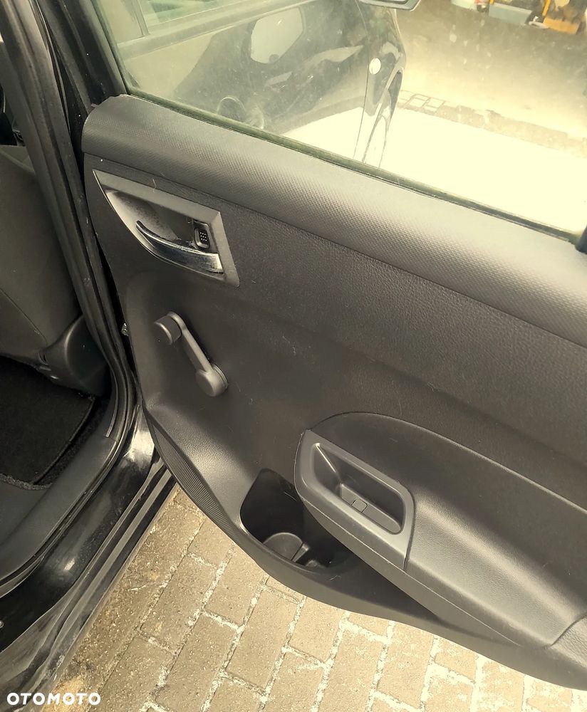 Suzuki Swift 1.2 X-TRA - 34