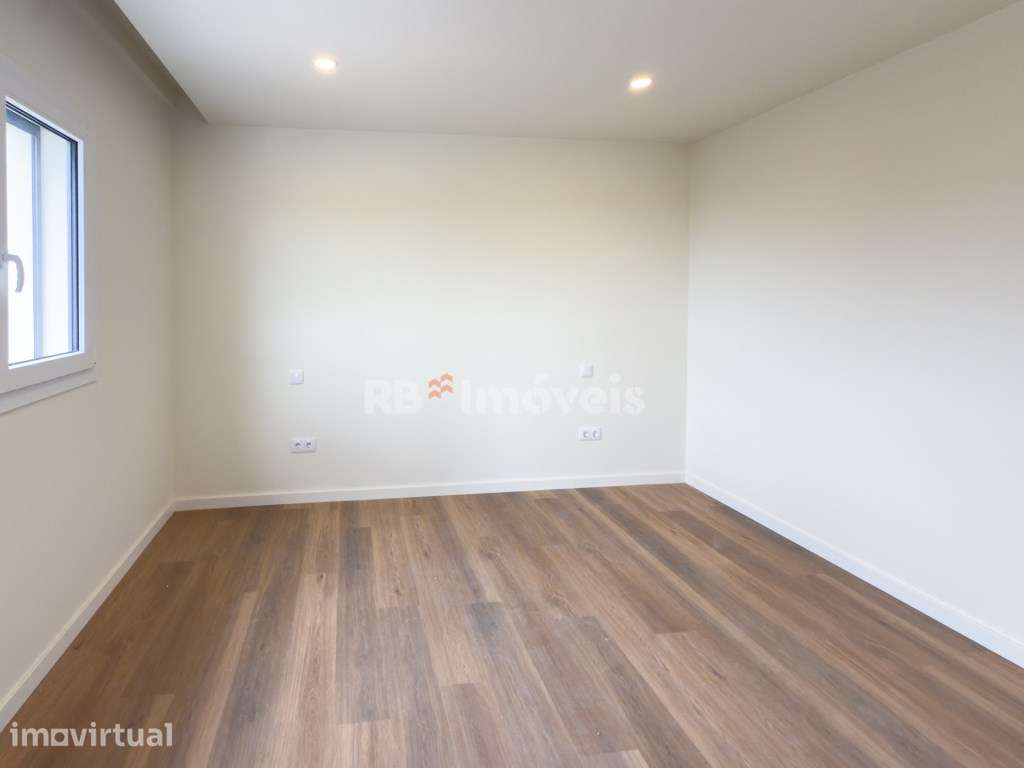 Apartamento Novo T3 c/ 2 Varandas e Elevador- Cidade de Santarém - Grande imagem: 5/25