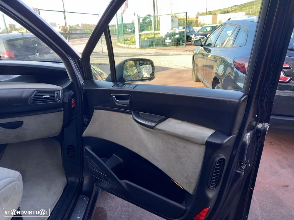 Peugeot 807 2.0 HDi Navteq - 28