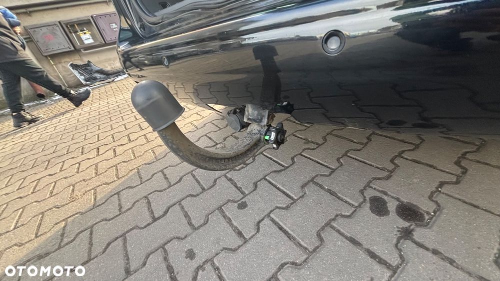 Peugeot 5008 1.6 THP Family 7os - 29