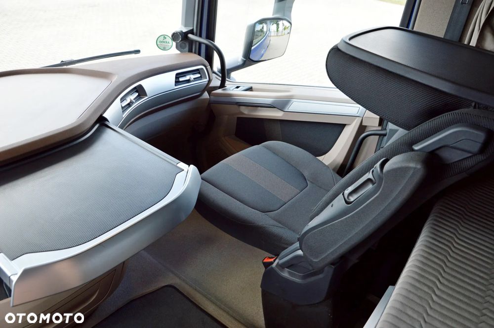 DAF XG+ 530 / ZF INTARDER / SALONKA / KLIMA POST / FULL LED / ALUFELGI / KONTRAKT - 32