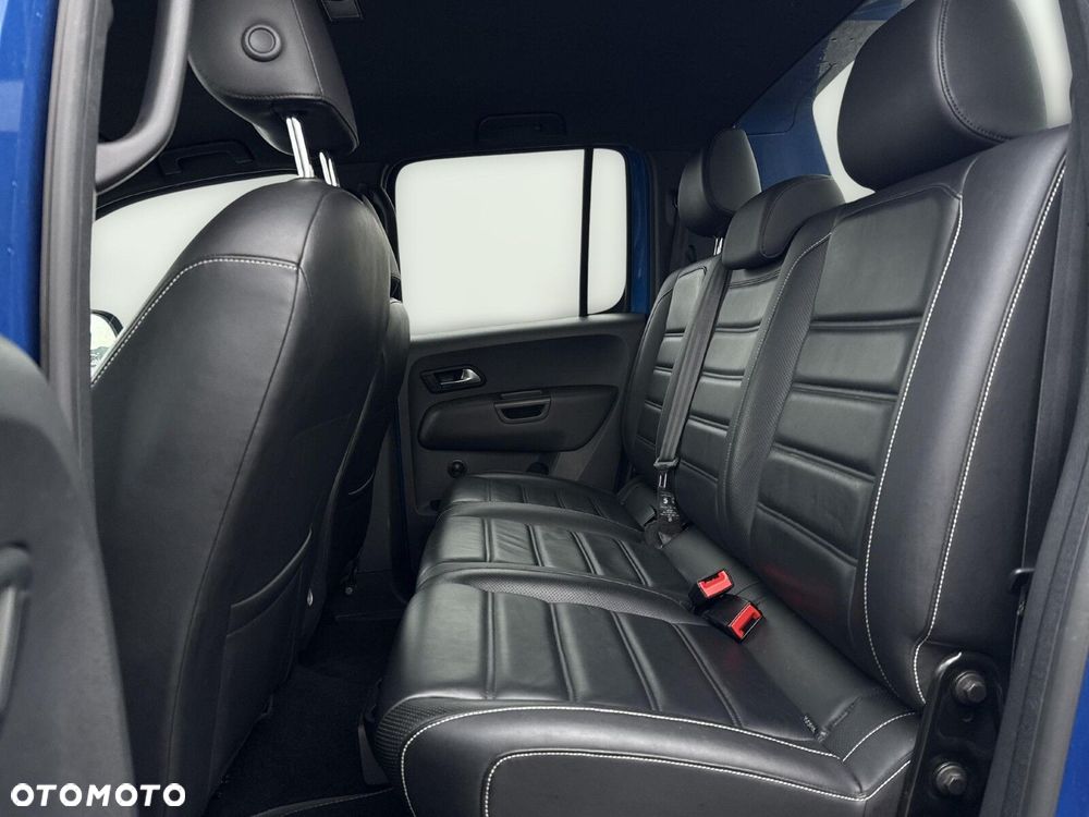 Volkswagen Amarok - 12