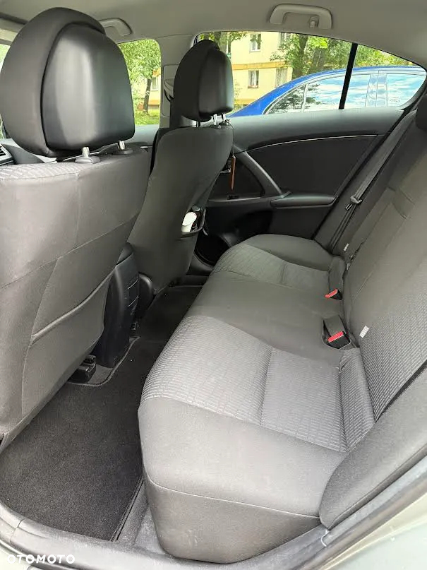 Toyota Avensis - 19