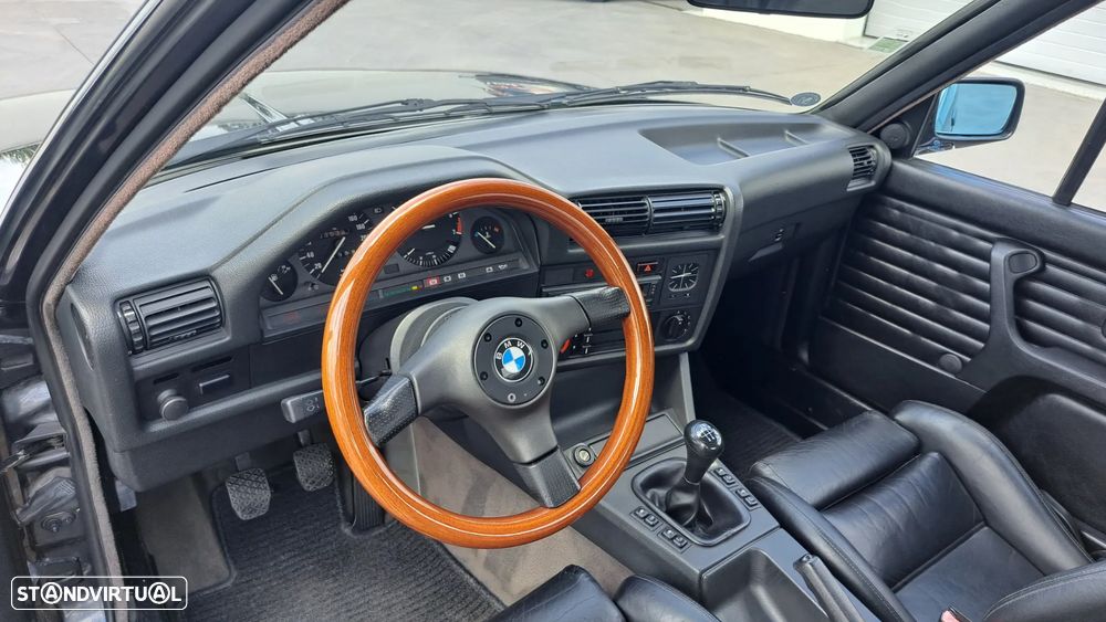 BMW 320 i Cabriolet - 18