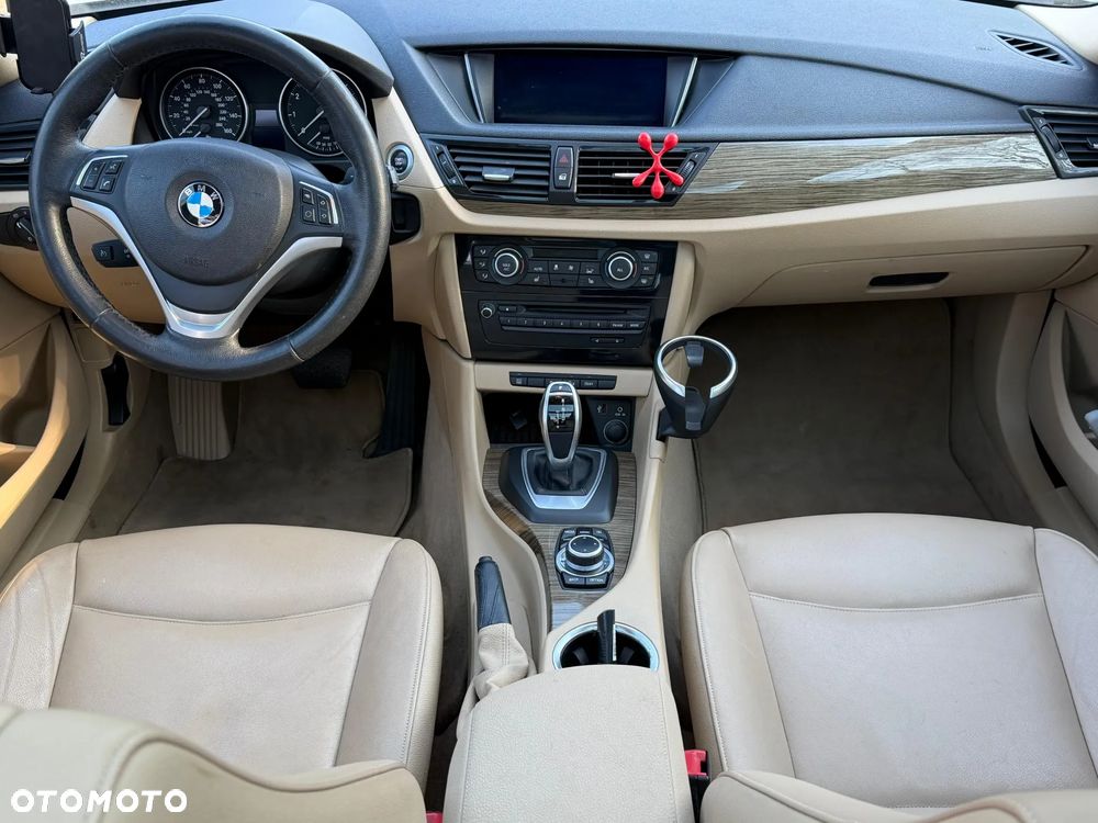 BMW X1 xDrive28i - 14