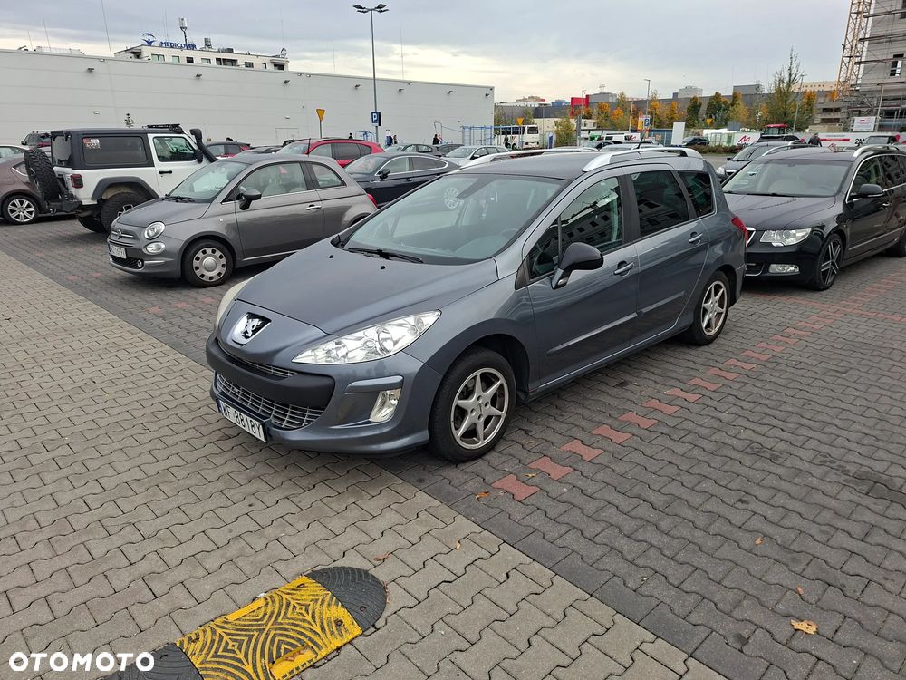 Peugeot 308 - 1