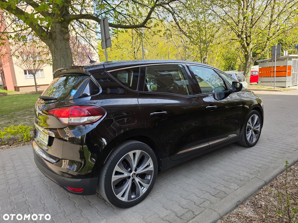 Renault Scenic TCe 140 GPF BLACK EDITION - 11