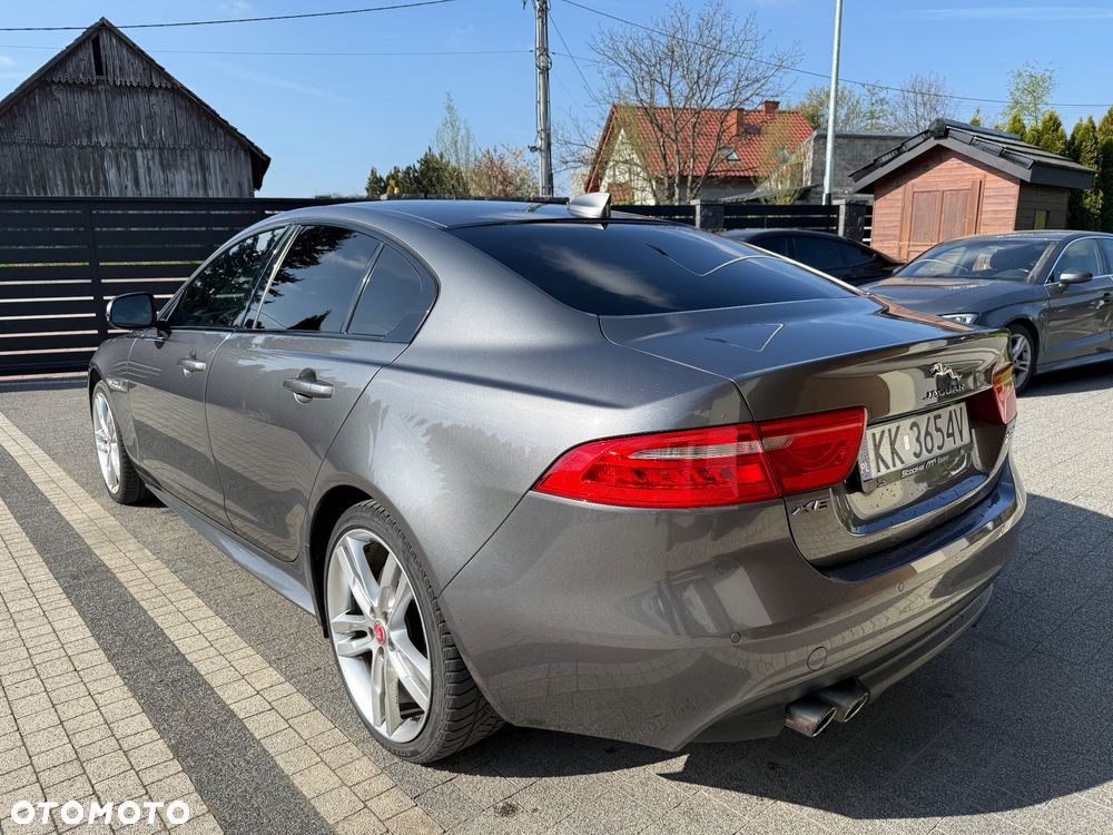 Jaguar XE 20d AWD R-Sport - 16