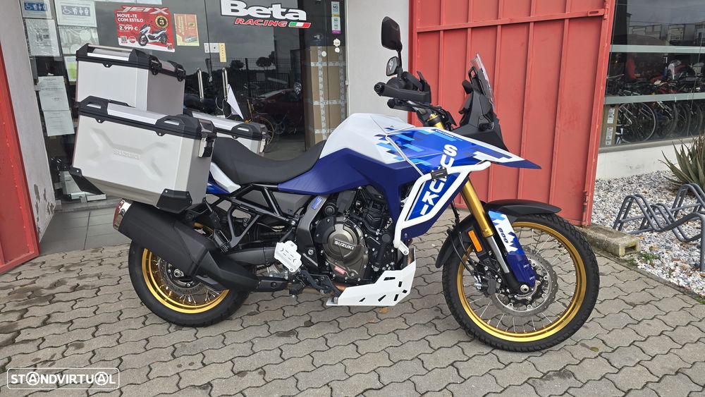 Suzuki DL 800 Heritage Tourer - 2