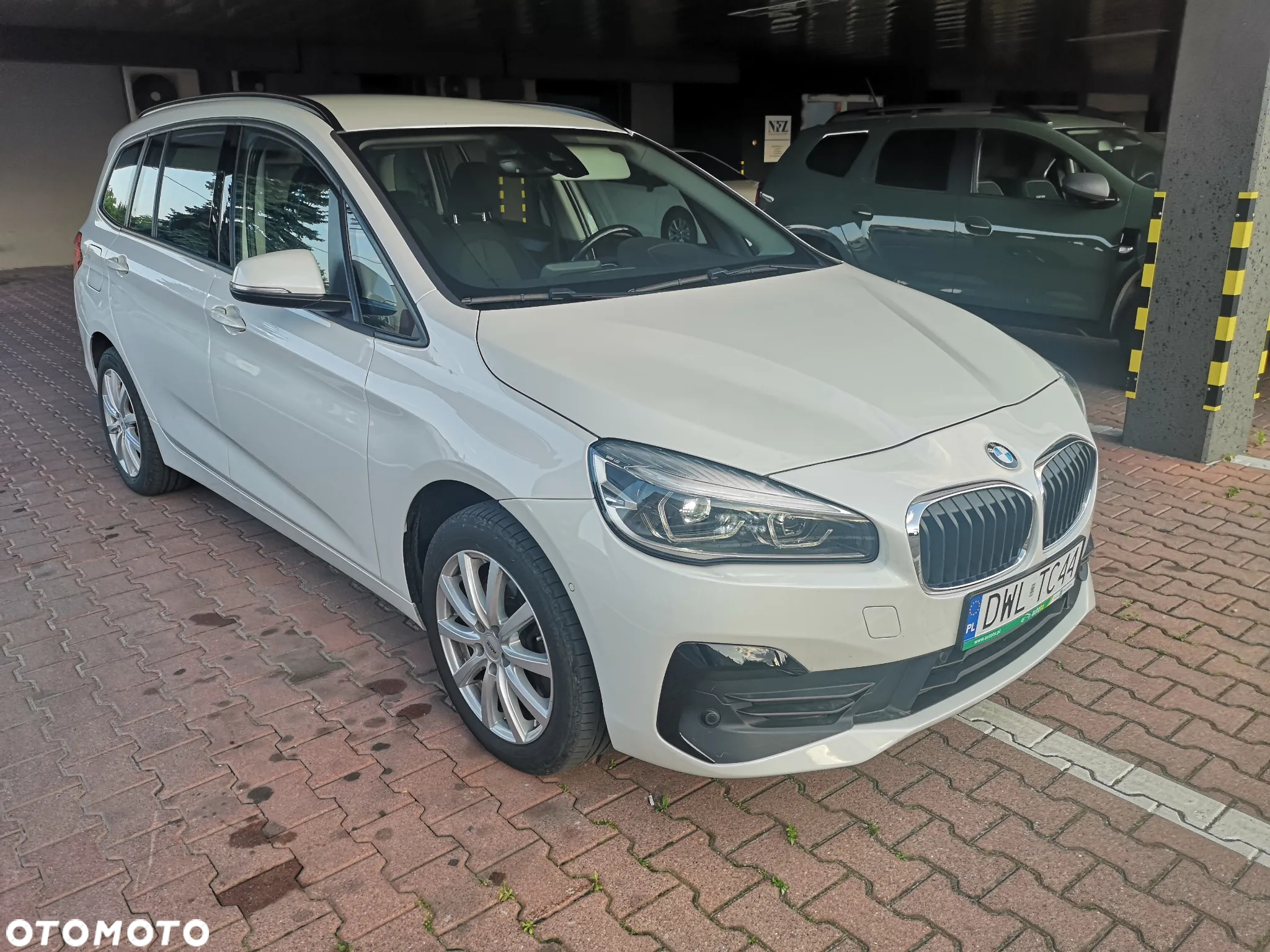 BMW Seria 2 218d xDrive Sport Line sport - 2