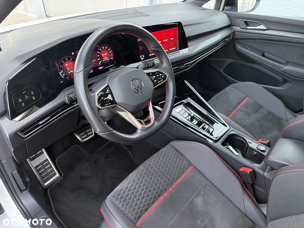 Volkswagen Golf - 10