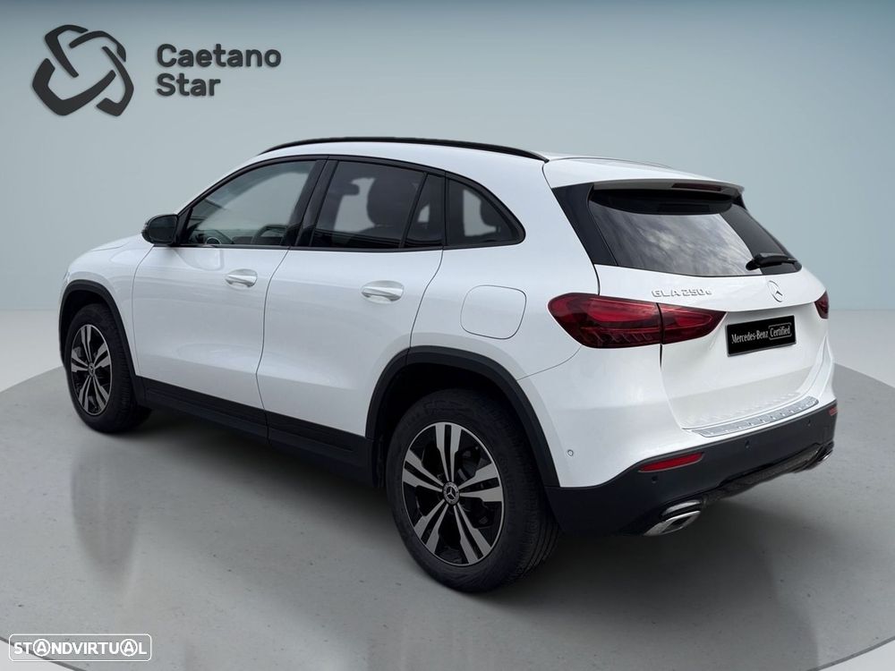 Mercedes-Benz GLA 250 e - 4