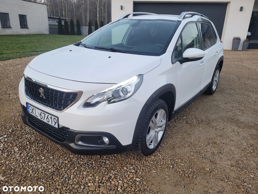 Peugeot 2008 PureTech 82 Signature - 1
