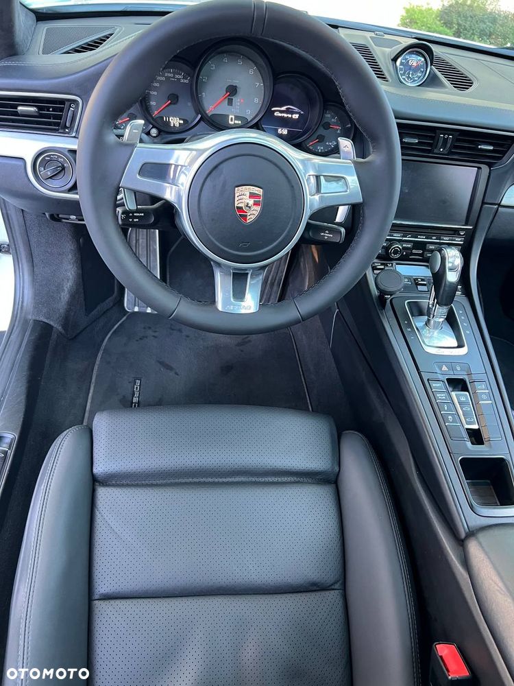 Porsche 911 Carrera 4S PDK - 11