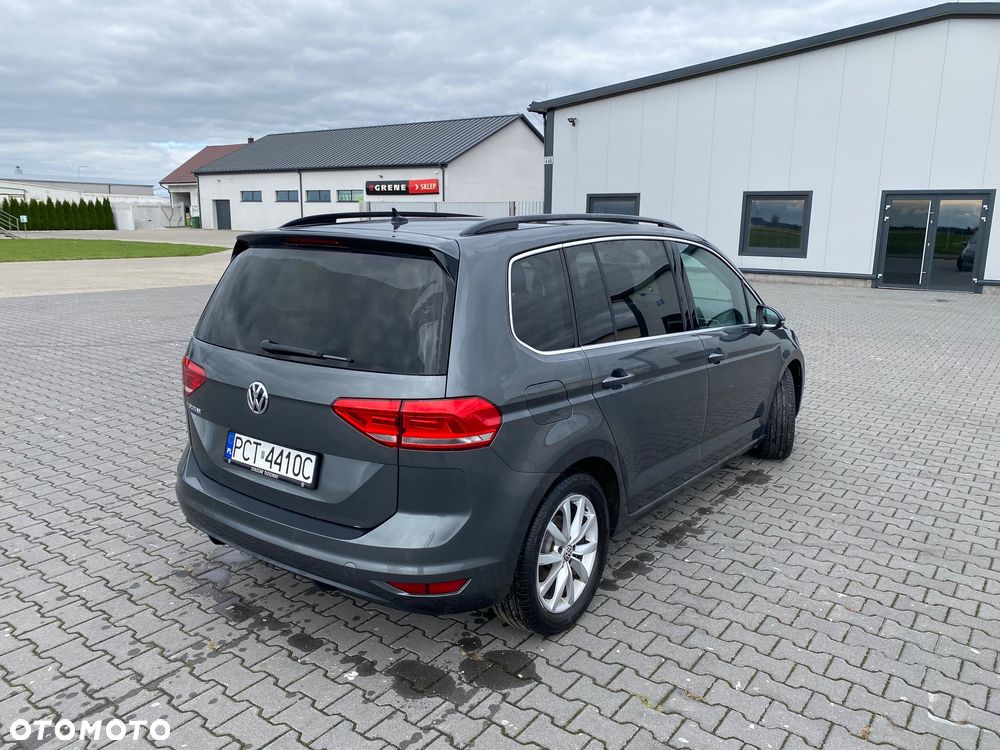 Volkswagen Touran - 13