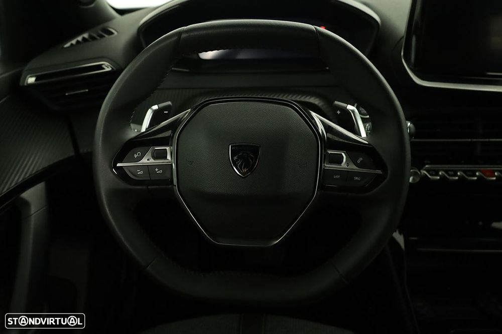 Peugeot 2008 1.2 PureTech Allure EAT8 - 14