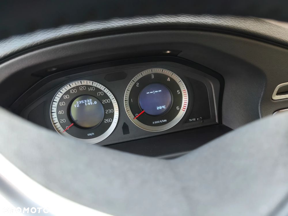Volvo V70 D5 AWD Momentum - 18