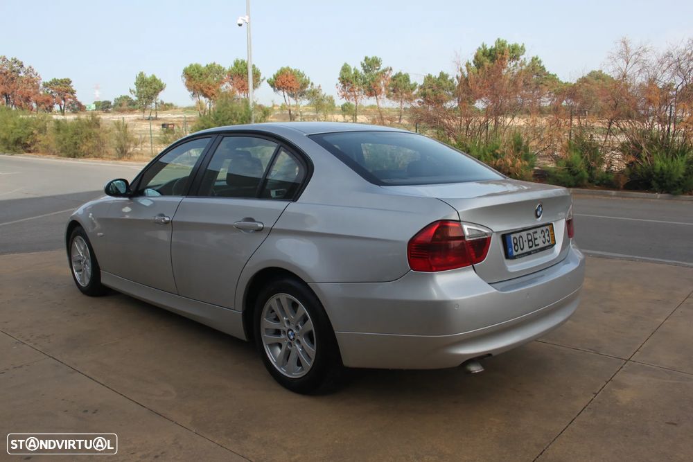 BMW 320 d Exclusive - 3