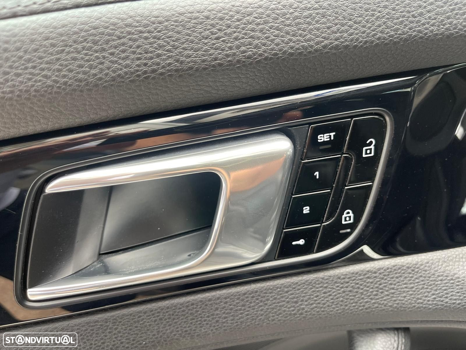 Porsche Panamera Sport Turismo 4 E-Hybrid - 35