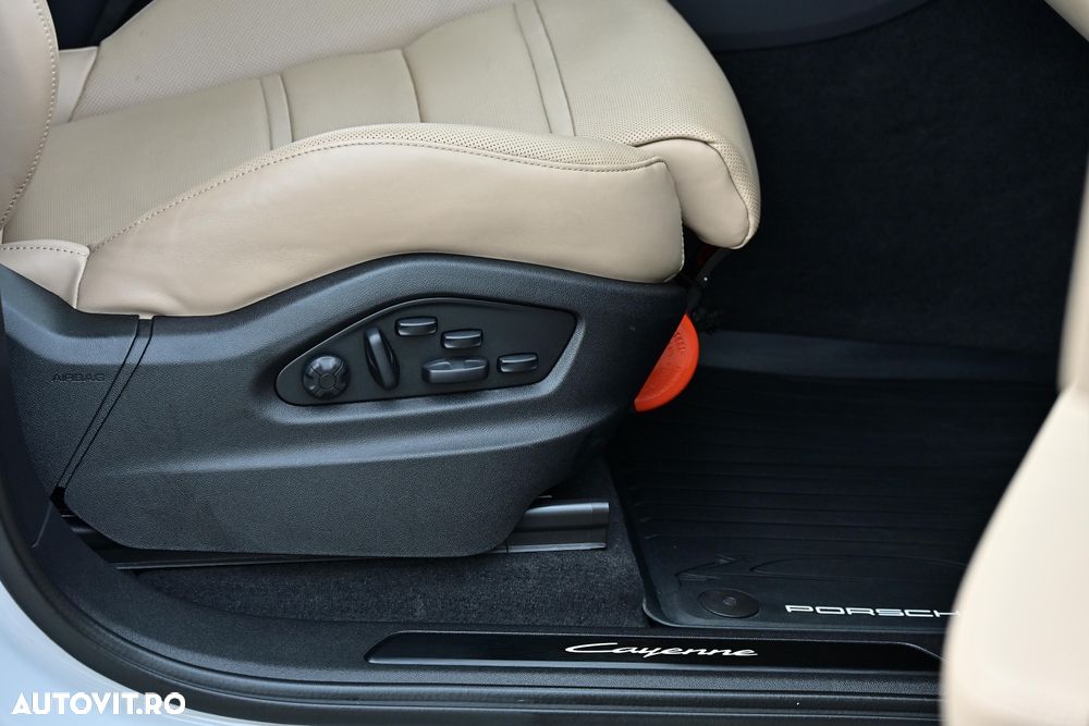 Porsche Cayenne Coupe - 16