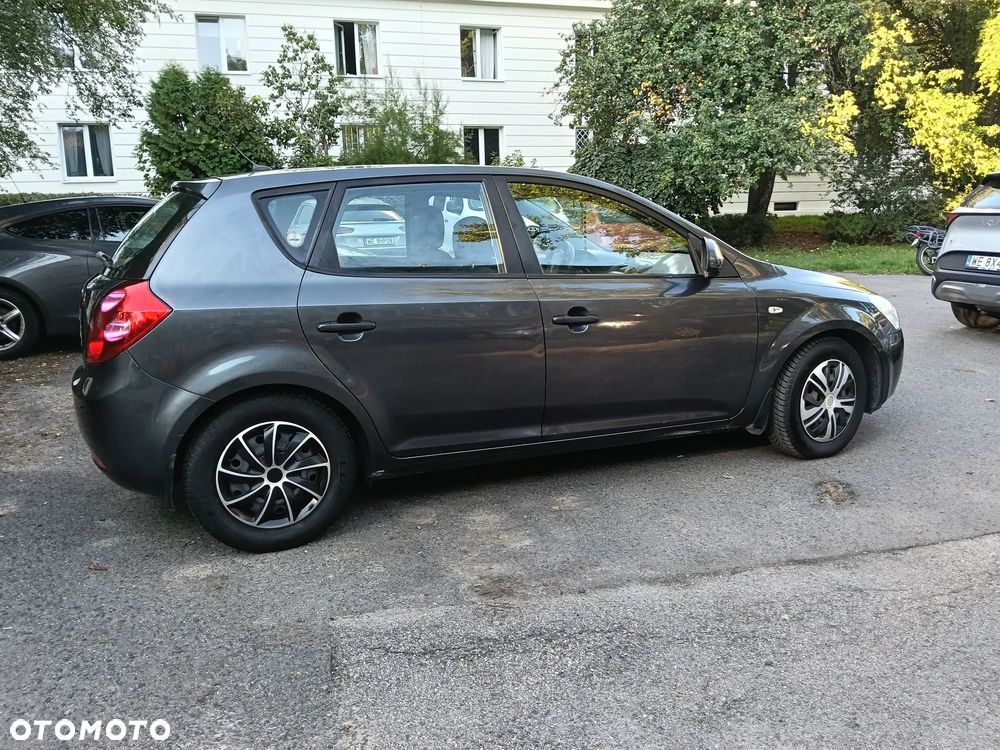 Kia Ceed 1.6 Comfort - 25