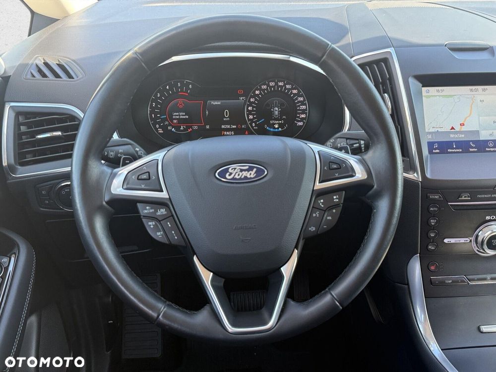 Ford S-Max - 17
