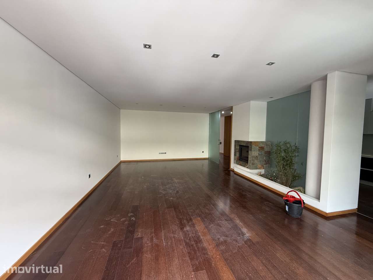 Apartamento T3 no centro com excelentes acabamentos - Grande imagem: 2/14