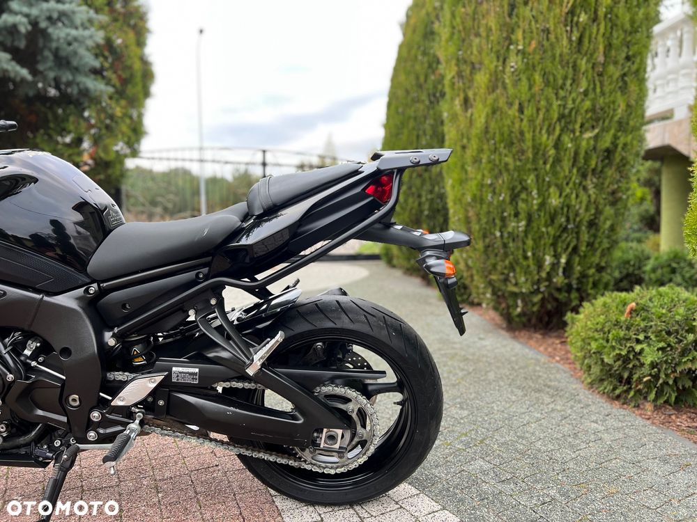 Yamaha FZ8 - 21