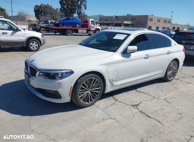 BMW Seria 5 520i Aut. - 2