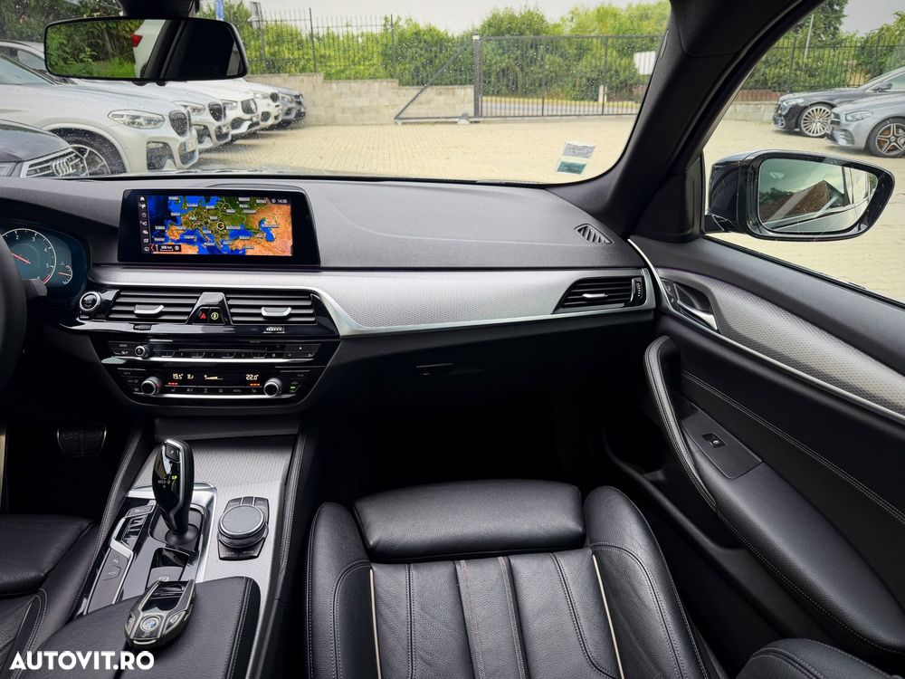 BMW Seria 5 520d xDrive AT - 17