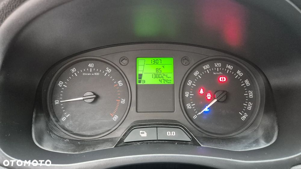 Skoda Fabia 1.2 HTP - 8