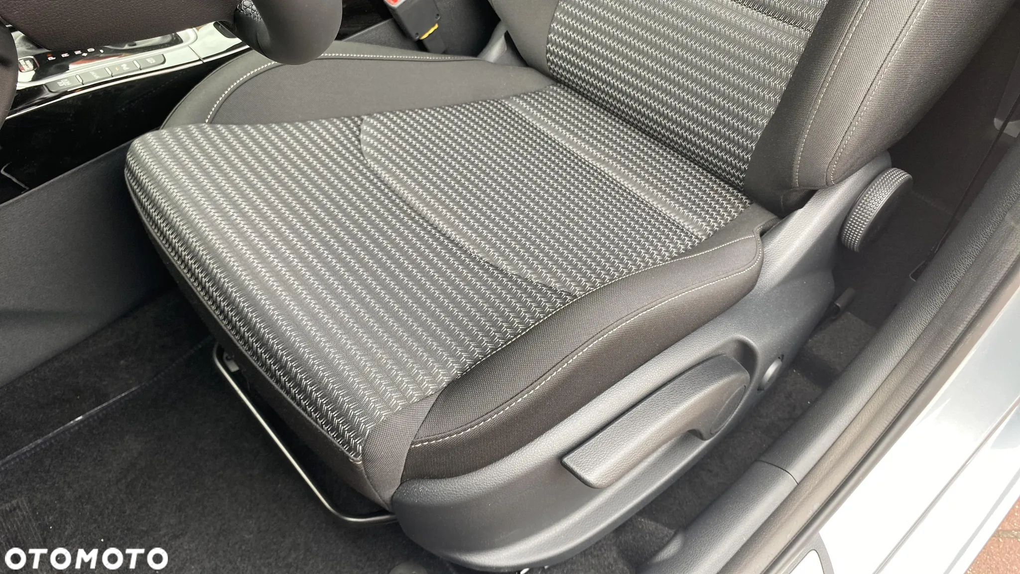 Kia Ceed 1.6 GDI PHEV L DCT - 19
