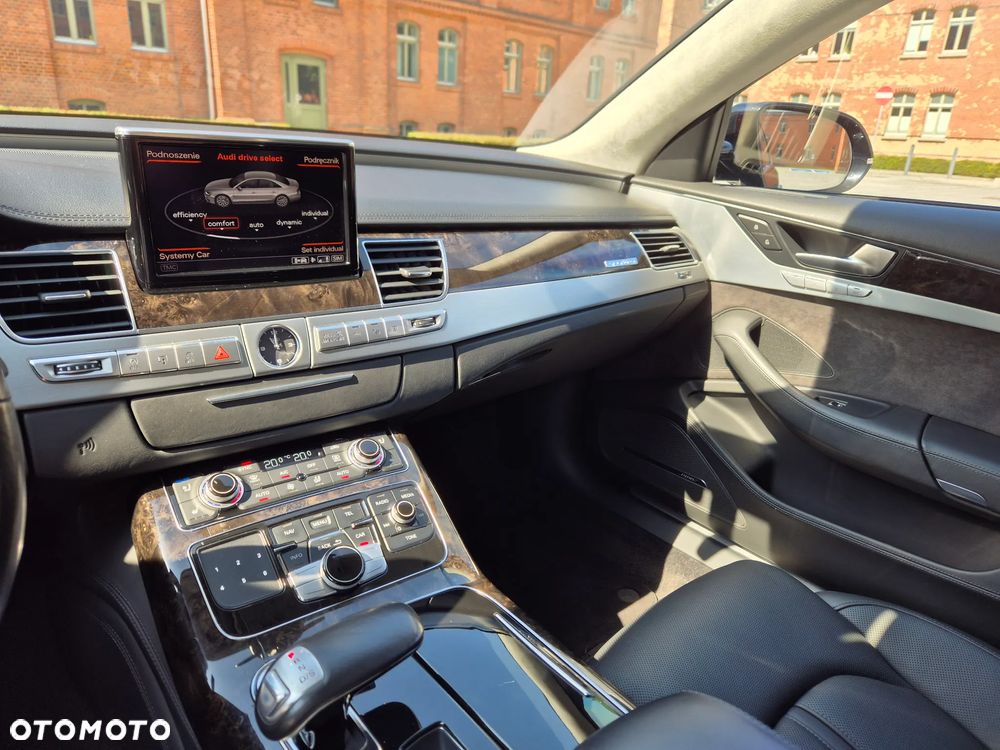 Audi A8 4.2 TDI DPF (clean diesel) quattro tiptronic Lang - 17