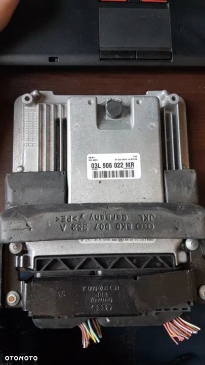 Sterownik komputer silnika Audi A4 B8 A5 A6 2.0 TDI - 1