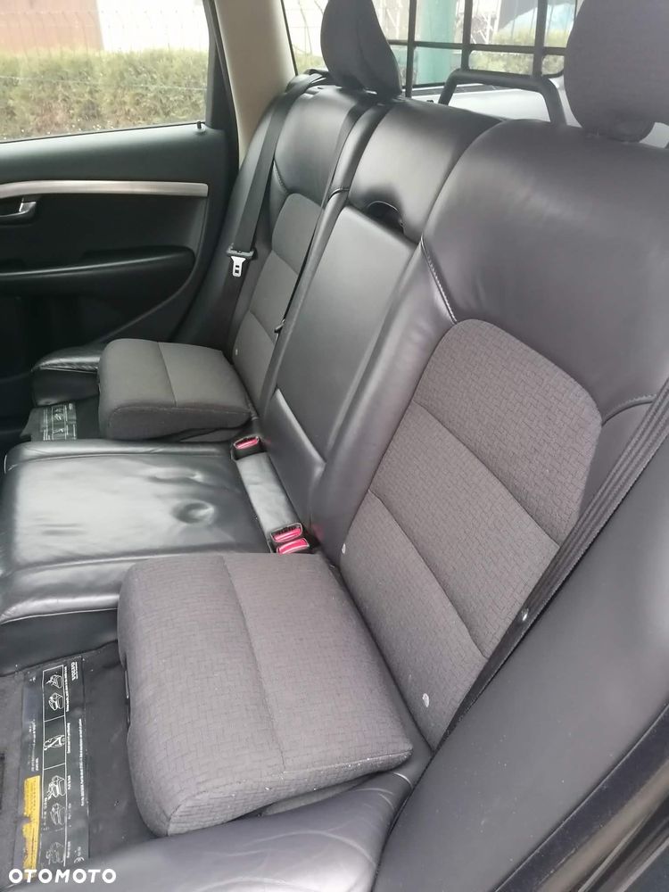 Volvo V70 2.5T Summum - 17