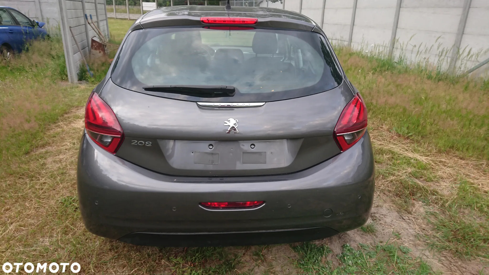 Peugeot 208 - 13