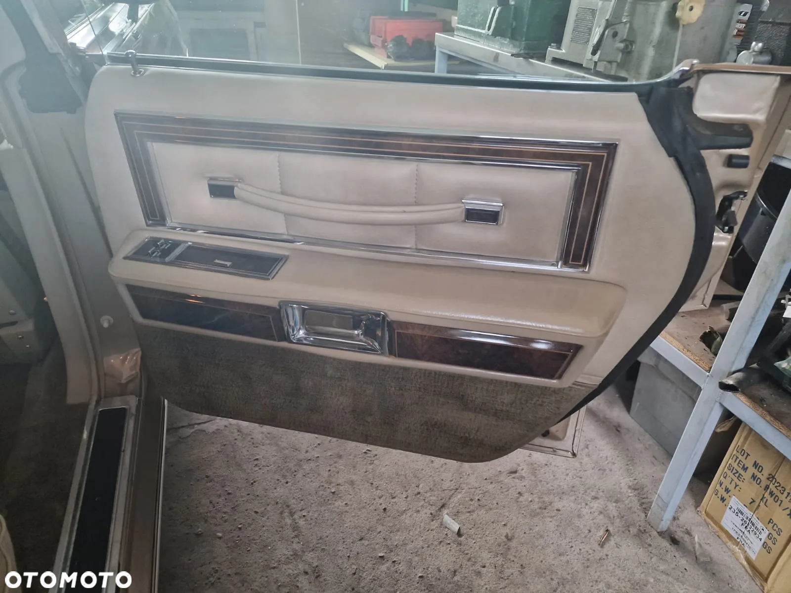 Lincoln Continental 4.6 Girenchy Des - 12