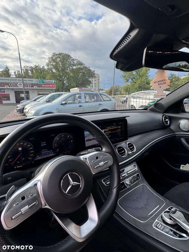 Mercedes-Benz Klasa E 220 d 4-Matic 9G-TRONIC - 14